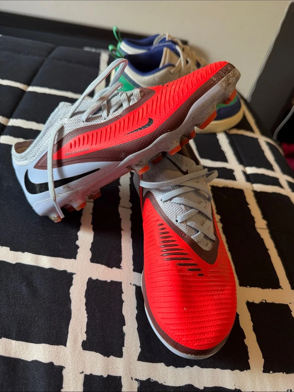 Nike Kids' Bright Red and Light Blue Soccer Cleats